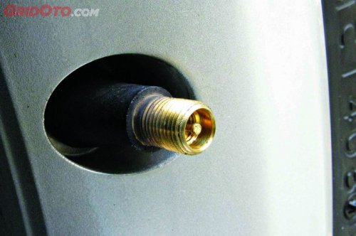 Ini Dampaknya Bila Pentil Mobil Bekas Nggak Pernah Diganti