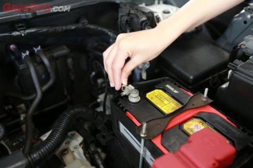 Inilah Tiga Komponen Yang Bisa Mengungkap Aki Mobil Lemah atau Tidak