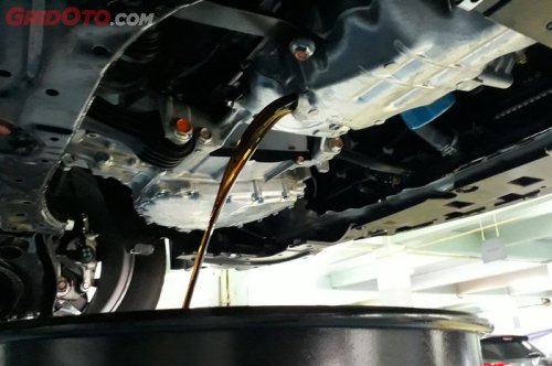 Baru Tahu, Ternyata Begini Dampak Buang Oli Mesin Pakai Angin Kompresor