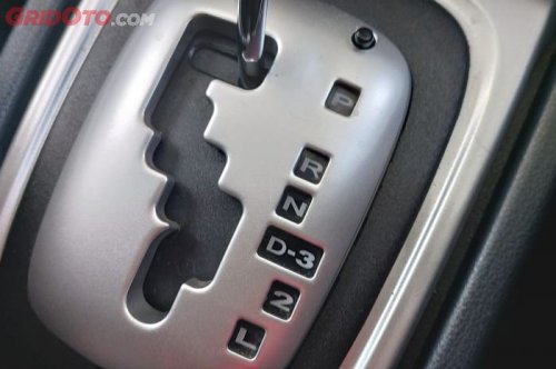 Wajib Tahu, Kuras Oli Transmisi Mobil Matik Tiap Jarak Tempuh Segini