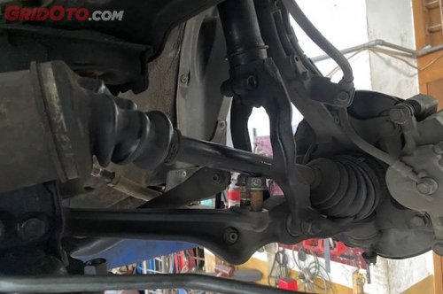 Ini Gejala As Roda Mobil Bekas yang Sudah Minta Diganti, Copot di Jalan Bahaya