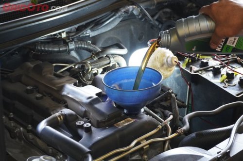 Mitos atau Fakta, Gonta-Ganti Merek Oli Bikin Mesin Mobil Cepat Jebol