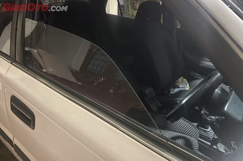 Ini Sebabnya Jangan Pernah Buka Kaca Saat Berkendara Naik Mobil