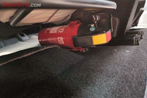 Ini Sebabnya APAR Khusus Wajib Ada di Mobil Listrik, Jaga-jaga Terbakar