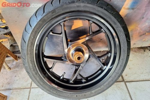 Baru Tahu, Ternyata  Cairan Anti Bocor Bikin Pelek Motor Susah Dicat