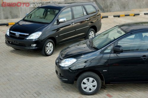 Pantes Saja, Ini Alasan Innova dan Fortuner Bekas Hitam Jadi Favorit Koncumen