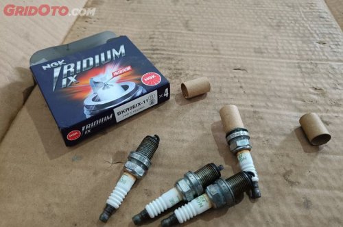 Jadi Paham, Ini Penyebab Ulir Pada Busi Mobil Bekas Ada Olinya