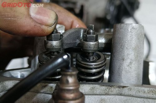 Ciri-ciri Setelan Klep di Motor Matic Longgar Yang Wajib Kalian Tahu