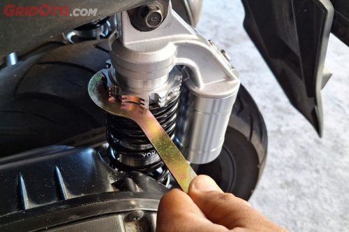 Bukan Cuma Pemanis, Ini Manfaat Seting Preload di Sokbreker Motor