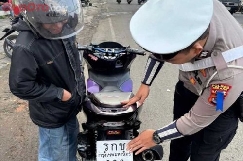 Dikira Turis Thailand, Pengendara Honda PCX 160 Kena Denda Tilang Setengah Juta Karena Pelat Nomor