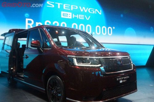 Minat Kredit Honda Step WGN e:HEV? Simulasi Cicilannya Seperti Ini