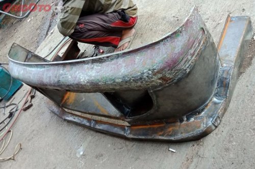 Jangan Dempul Terlalu Tebal Sebelum Mobil Dicat Ulang, Ini Alasannya!