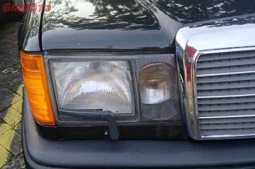 Geleng Kepala,  Aksesoris Tiang Bendera Mercy W124 Diharga Rp 8 Juta