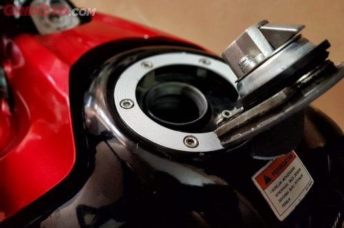 Awas Jangan Lakukan Hal Ini Kalau Tangki Motor Kemasukan Air