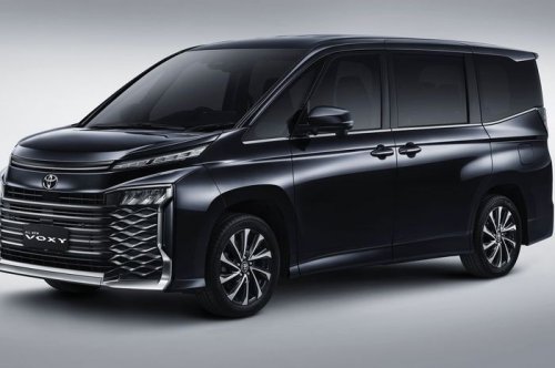 Toyota Alphard Kemahalan? Coba Cek Voxy, Harganya Cuma Segini