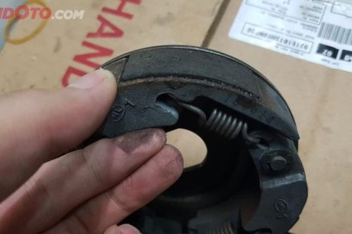 Ini Sebabnya Kampas Ganda Motor Matic Habis Jangan Diremehkan