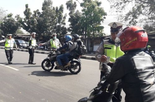 Ada Tilang ETLE, Ini Alasan Polisi Masih Adakan Razia Besar-besaran di Jalan