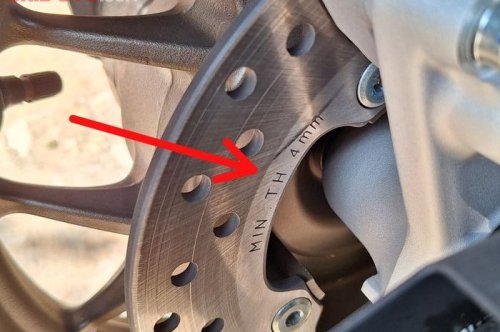 Belum Banyak yang Tahu Cakram Motor Punya Kode Rahasia, Ini Artinya
