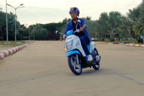 Bisa Jadi Pesaing Scoopy dan Fazzio, Suzuki Rilis Matic Retro Baru, Tampangnya Nggak Asing