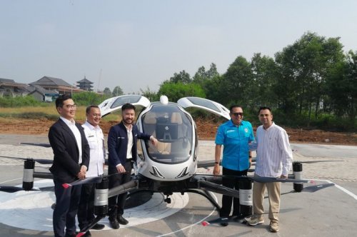 Taksi Terbang EHang 216-s Resmi Bawa Orang, Raffi Ahmad Jadi yang Pertama