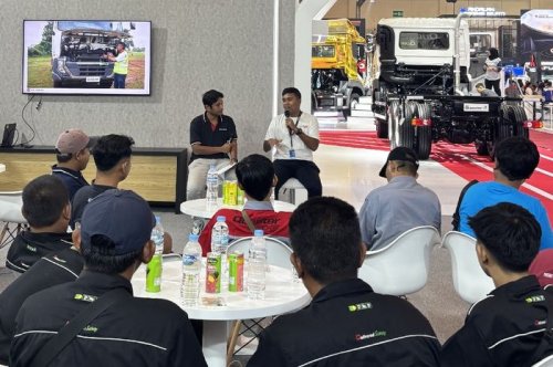 Hadir di GIIAS 2025, UD Trucks Edukasi Sopir Pentingnya Nyetir Aman dan Efisien