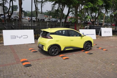 BYD Atto 1 Anti Merepotkan Diajak Kota-kota, Gak Takut Ketemu Parkir Sempit Berkat Ini