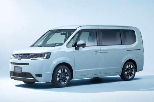 Warna-warni Honda Step WGN Hybrid Air VS Spada, Mana Lebih Cakep?