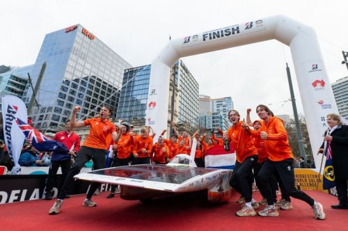 Bridgestone Hadirkan Ban Berbahan Daur Ulang di Ajang Balap Mobil Tenaga Surya