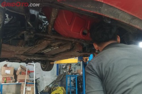 Kaget Lihat Oli Sering Cepat Habis? Penyebabnya Bukan Selalu Bocor!