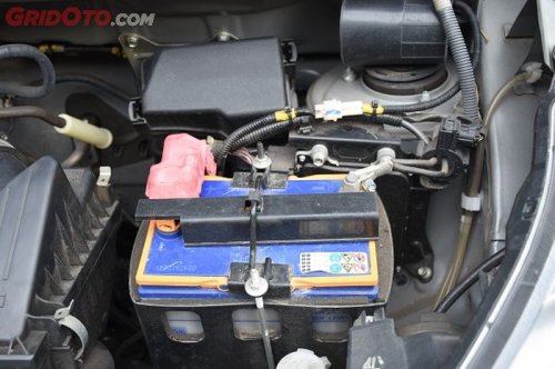 Begini Cara Ampuh Bikin Umur Aki Mobil Bisa Tahan Lebih Lama Lagi