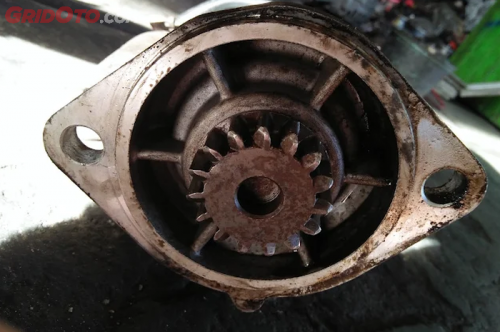 Waspada Dinamo Starter Bisa Rusak Setelah Mobil Menerjang Banjir!