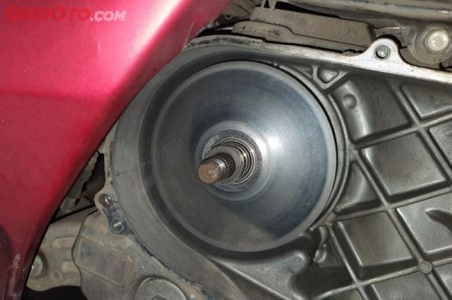 Begini Cara Mengetahui Kapan Waktunya Ganti Puli CVT Motor Matic