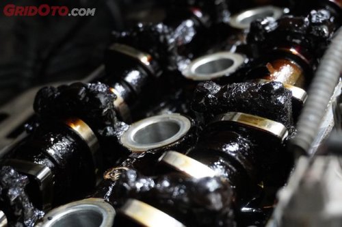 Pantas di Dalam Mesin Mobil Ada Gumpalan Lumpur, Ternyata Ini Penyebabnya