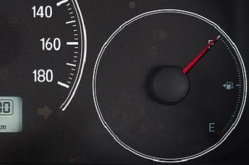Sedikit yang Paham, Indikator BBM Full Terus Bisa Berpotensi Bikin Mobil Mogok