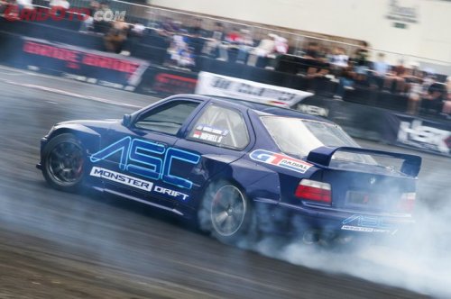 Dua Drifter Andalan GT Radial Juara Seri Perdana Indonesia Drift Series 2025