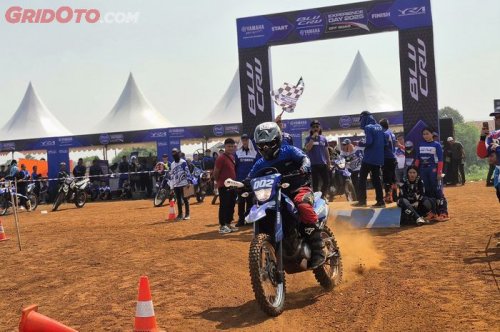 Gelar Event bLU cRU Experience Day Off Road, Yamaha Ajak Masyarakat Coba WR155
