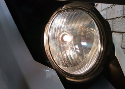 Dua Penyebab Mika Lampu Utama Di Motor Bekas Kusam Dan Menguning