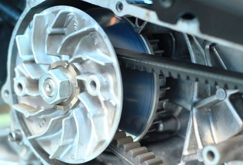 Dua Penyebab V-belt Motor Matic Tiba-tiba Bisa Slip Saat Buka Gas