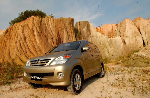 Harga Mobil Bekas Daihatsu Xenia 2004 Cuma Segini Di Penghujung Tahun