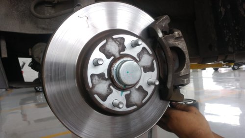 Sebelum Mudik, Bagian Rem Mobil Ini Perlu Diberi Gemuk Biar Gak Macet