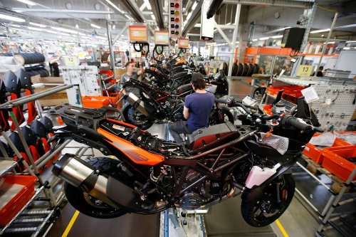 KTM Lakukan PHK Besar-besaran, Bajaj Siapkan Strategi Ini