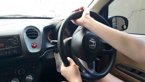 Trik Mudah Putar Setir Mobil Belum Pakai Power Steering Biar Enteng