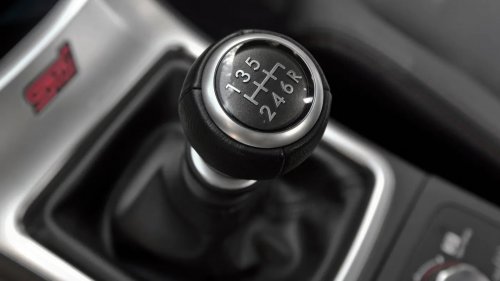 Pelat Kopling Mobil Mulai Aus, Pahami Dulu Beberapa Tandanya