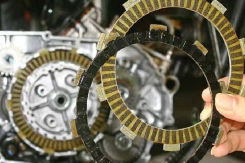 Empat Efek Samping Kampas Kopling Motor Bekas Gosong Dipakai Terus