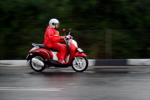 Pantas Motor Sering Brebet Saat Hujan Tanda Part Ini Minta Diganti