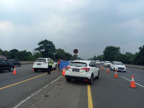 Mobil Lawan Arah, Ini Titik Contraflow dan Rekayasa Lalu Lintas di Jalan Tol Selama Nataru