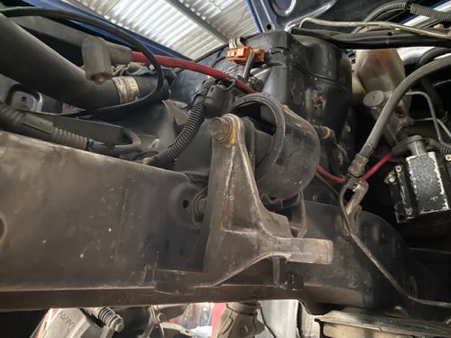 Getaran Mobil Saat Idle Tidak Selalu dari Mesin, Ini Penyebab Lainnya