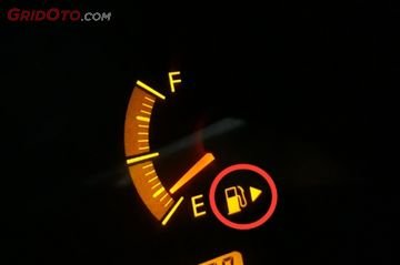 Indikator BBM Sudah E Bikin Ketar-ketir, Padahal Mobil Masih Bisa Jalan Sejauh Ini