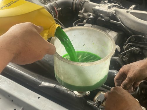 Air Radiator di Mobil Bekas Cepat Habis? Bagian Ini Wajib Langsung Dicek