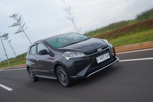 Kesengsem Daihatsu Sirion? Simak Dulu Nih Seirit Apa Mobilnya